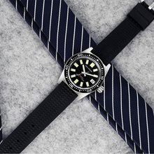 Load image into Gallery viewer, 62Mas Homage NH35A Waffle Strap Vintage Watch Black Dial