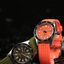 Carica l'immagine nel visualizzatore di Gallery, Orange 62Mas Homage NH35A  Waffle Strap Vintage Watch