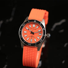 Carica l'immagine nel visualizzatore di Gallery, Orange 62Mas Homage NH35A  Waffle Strap Vintage Watch