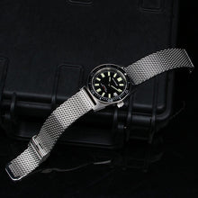 Carica l'immagine nel visualizzatore di Gallery, Mesh band 6217 Homage Solid Stainless Steel Band