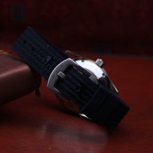 Carica l'immagine nel visualizzatore di Gallery, SLA107 Homage 6217 Reissue NH35A Blue Dial Waffle Strap