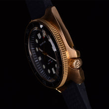 Carica l'immagine nel visualizzatore di Gallery, Bronze Turtle 6105 Homage Black Dial NH35A 300M Water Resistant