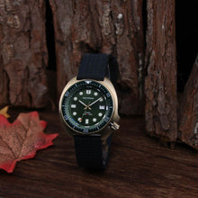Carica l'immagine nel visualizzatore di Gallery, Bronze Turtle 6105 Homage Green Dial NH35A 300M Water Resistant
