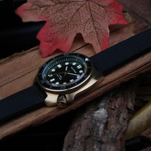 Carica l'immagine nel visualizzatore di Gallery, Bronze Turtle 6105 Homage Green Dial NH35A 300M Water Resistant