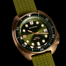 Carica l'immagine nel visualizzatore di Gallery, Bronze Turtle 6105 Homage Green Dial NH35A 300M Water Resistant