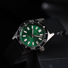 Carica l'immagine nel visualizzatore di Gallery, FIFTYFOUR 62mas Sunray Green dial NH35A
