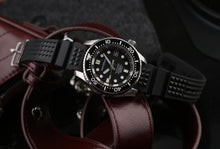 Carica l'immagine nel visualizzatore di Gallery, MM300 Homage Silver dial ST2130 Movt Waffle Strap