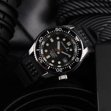 Carica l'immagine nel visualizzatore di Gallery, MM300 Homage Silver dial ST2130 Movt Waffle Strap