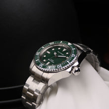 Carica l'immagine nel visualizzatore di Gallery, Deepsea Green 100ATM Water Resisstant Diver Watch Green Dial NH35A Movt