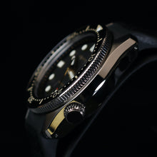 Carica l'immagine nel visualizzatore di Gallery, SLA025 Homage Titanium Grade 5 Solid endpiece 19mm waffle strap Gold dial