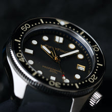 Carica l'immagine nel visualizzatore di Gallery, SLA025 Homage Titanium Grade 5 Solid endpiece 19mm waffle strap Gold dial
