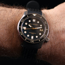 Carica l'immagine nel visualizzatore di Gallery, SLA025 Homage Titanium Grade 5 Solid endpiece 19mm waffle strap Gold dial