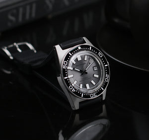 FIFTYFOUR 62MAS Sunray grey dial mechanical watch