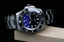 Carica l&#39;immagine nel visualizzatore di Gallery, Blue Sea Deweller 116600 Homage NH35A Mechanical Sold band 100ATM Water Resistant
