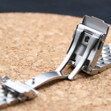 Load image into Gallery viewer, 20mm SUPER Engineer Type II Stainless Steel Straight End Metal Watch Bracelet
